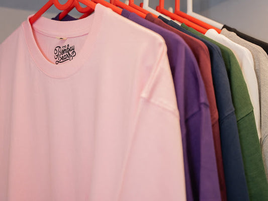 Oversized Clothing Trend: How to Style Oversized T-Shirts and Hoodies